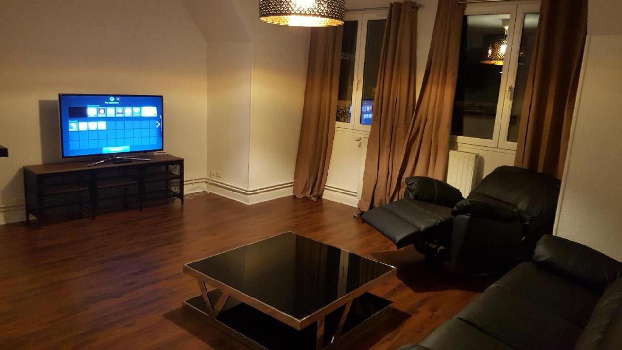 Bel Appartement En Plein Coeur De Ville Льо Крезо Екстериор снимка