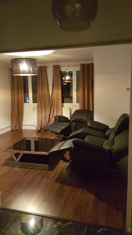 Bel Appartement En Plein Coeur De Ville Льо Крезо Екстериор снимка